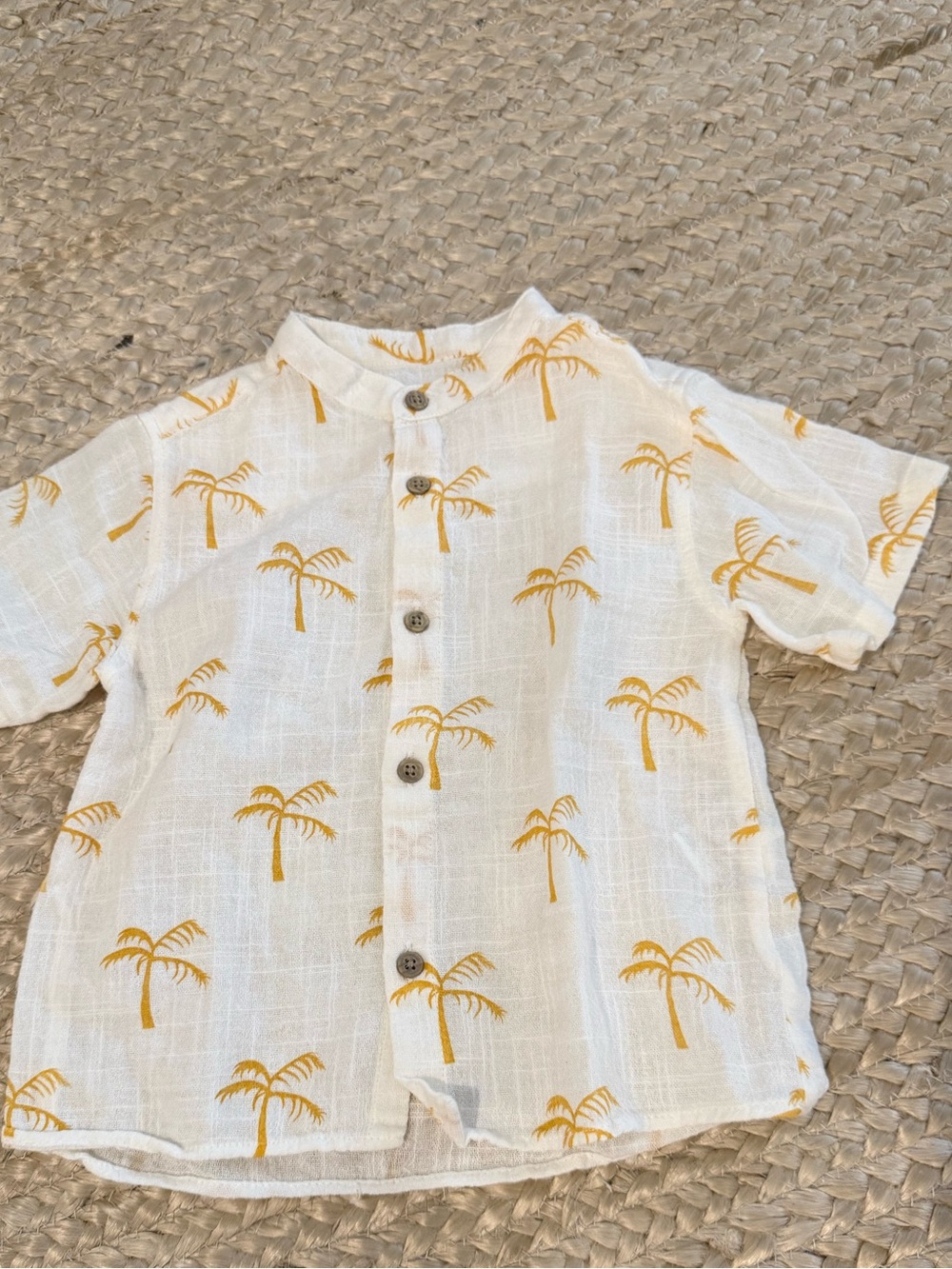 Zara White Short-Sleeve Button-Up Shirt with Yellow Palm Print 18-24 months